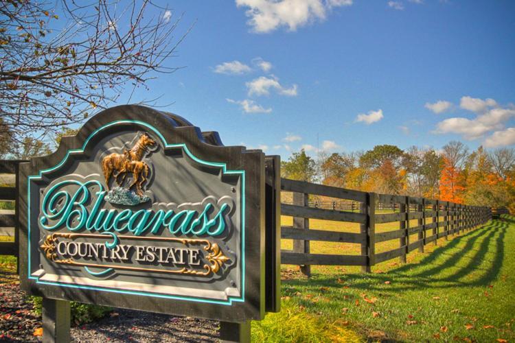 مبيت وإفطار La Grange Bluegrass Country Estate المظهر الخارجي الصورة